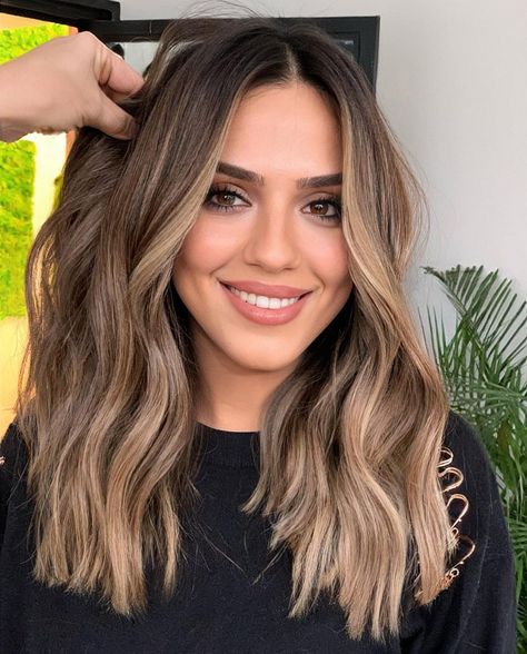 Brunette Hair Cuts, Mom Hair, Brunette Hair With Highlights, Hair Color Light Brown, Brunette Balayage Hair, Brown Hair Balayage, Light Hair Color, Haircut Hairstyle, Amazing Hair