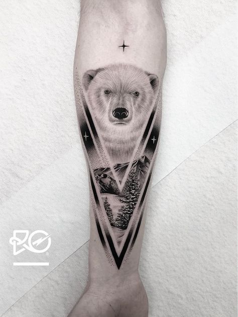 Dotwork Bear Tattoo, Geometric Polar Bear, Polar Bear Tattoo Design, Illustrative Landscape, Logan Tattoo, Geometric Bear Tattoo, Tricep Tattoo, Alaska Tattoo, Tattoo Stockholm