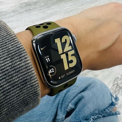 Apple Watch Sport Bands, Nike Apple Watch, Apple Watch Features, Amazon Account, Apple Watch Nike, Stylish Watches Men, Apple Watch Bands Sports, Gallery Wallpaper, Iphone Watch