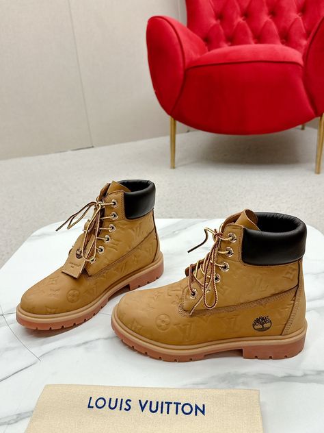 Size: Female 35-40 (41 customized non-refundable)
Size: Men's size 39-45 (39 customized non-refundable)
Upper: imported Niujing
Neri: cowhide
Outsole: original open outsole Louis Vuitton Timberland Boots, Timberlands, Timberland Boots, Louis Vuitton, Boots, Sneakers, The Originals