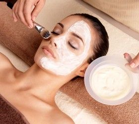 six affordable ways to pamper yourself this mother's day Yogurt Face Mask, Makeup Tip, Spa Facial, Spa Therapy, Brightening Mask, Facial Spa, Beauty Spa, Canberra, Vitamin B