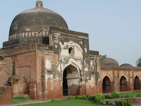 Babur Mosque Travel Guide, Tourism In Karnal Sightseeing and Nearby Attractions Panipat City, Battle Of Panipat, First Battle Of Panipat, Jama Masjid, Mughal Architecture, The Emperor, Beautiful Gardens, Taj Mahal, Monument