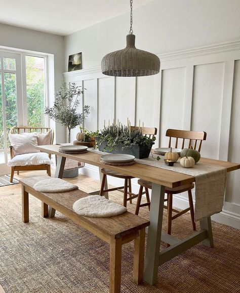 The Cotswold Company | The perfect dining table to gather friends and family around, our Chester Dove Grey trestle table sits beautifully in Katie's dining room… | Instagram Cottage Dining Rooms, Modern Farmhouse Dining Room, Family Dining Rooms, Modern Farmhouse Dining, Dinning Room Design, Rustic Dining Room, Dining Room Storage, Trestle Table, Farmhouse Dining Table