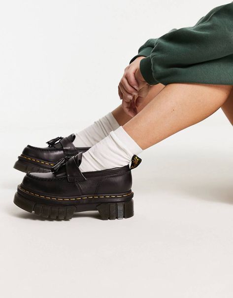 Loafers Women Outfit, Doc Martens Loafers, Dr Martens Loafers, Dr Martens Audrick, Doc Martins Boots, Dr Martens Outfit, Doc Martens Outfit, Alternative Shoes, Loafers Outfit