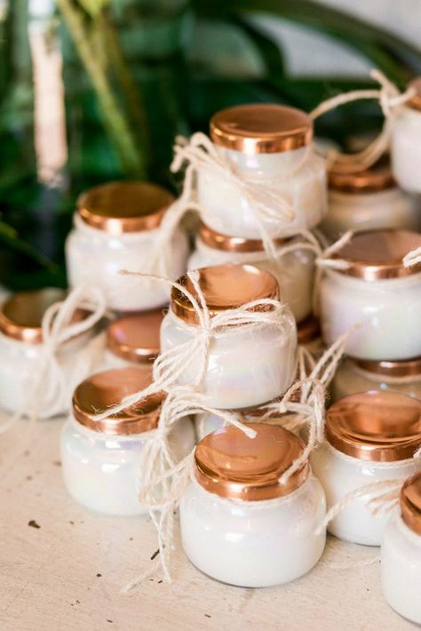 Candles Bridal Shower Checklist, Candle Bridal Shower Favors, Minimalist Dekor, Bridal Shower Inspo, Bridal Shower Activities, Bridal Shower Planning, Bridal Shower Inspiration, Unique Bridal Shower, Boho Bridal Shower