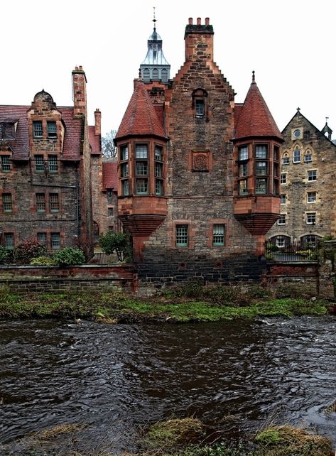 Giorni 1 e 2: Edimburgo (foto) Voyage Europe, Fukushima, England And Scotland, Beautiful Castles, Edinburgh Scotland, Inverness, Scotland Travel, Beautiful Architecture, Beautiful Buildings