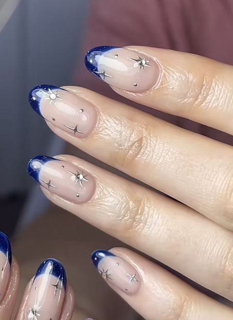 Midnight Blue Nails Design, Astronomy Nails, Billie Nails, Formal Nails, Summery Nails, Her Nails, Casual Nails, Silver Nails, Prom Nails