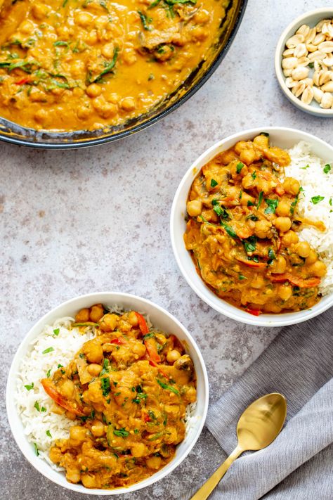 This easy one-pot pumpkin chickpea curry is the perfect fall comfort food for the cold season! An easy, Indian inspired autumnal curry made featuring warming spices, veggies, chickpeas, and creamy pumpkin!Perfect for weeknights! #curry #vegan #pumpkinrecipes #onepotrecipes Vegan Pumpkin Curry, Vegan Curries, Vegetarian Feast, Pumpkin Chickpea, Curry With Chickpeas, Vegan Comfort Food Recipes, Veggie Curry, Vegan Chickpea Curry, Winter Stews