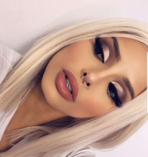 Alat Makeup, Makeup For Blondes, Pinterest Makeup, Beautiful Hair Color, Stunning Makeup, Full Face Makeup, Cut Crease, Gorgeous Makeup, Glam Makeup