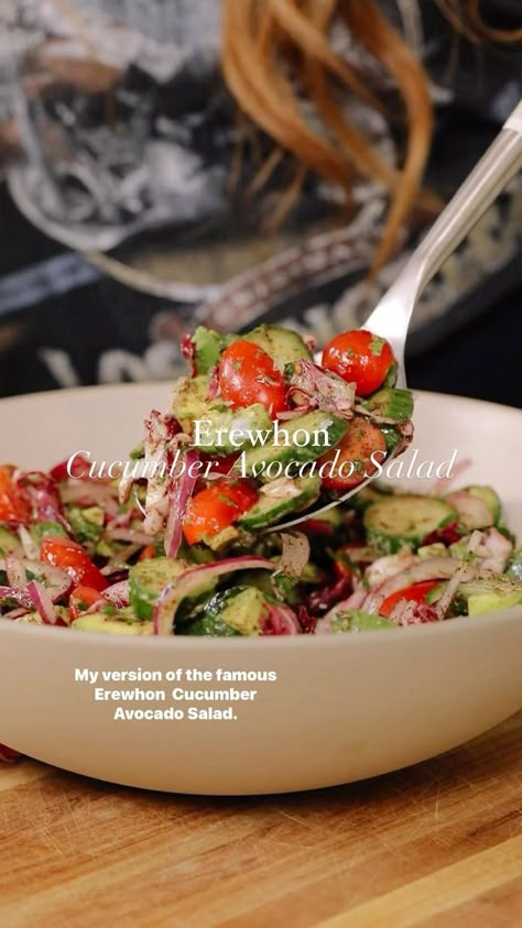 Persian Salad Dressing, Salad Containers To Go, Erewhon Copycat Recipes, Erewhon Salad, Erewhon Recipes, Erewhon Market, Big Salads, Chop Salad, Cucumber Avocado Salad