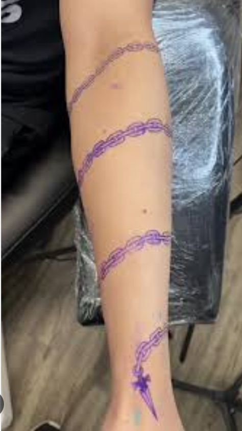 Chain Sleeve Tattoo, Chain Tattoo Around Arm, Kuripaka Chain Tattoo, Chain Wrapped Around Arm Tattoo, Chain Forearm Tattoo, Chain Around Arm Tattoo, Judgment Chain Tattoo Kurapika, Hxh Chain Tattoo, Kurapika Judgement Chain Tattoo