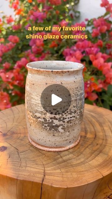 wild roots pottery on Instagram: "i've been playing around with different shino glaze layerings and really love the creamy ivory, soft orange, and metallic charcoal tones on these pieces 💫 

#shinoglaze #ceramics #smallbusiness #pottery #oneofakind #oneofakindceramics #ceramicvase #ceramicmug #venicebeach #madeinlosangeles #clay" Shino Glaze, Soft Orange, Glaze Ceramics, Glazes For Pottery, Venice Beach, Ceramic Vase, Ceramic Mug, Glaze, Ceramics