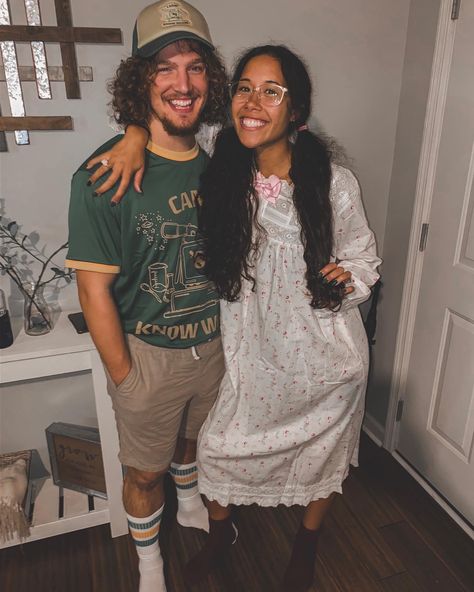 Dustin And Suzie Costume, Stranger Things Couple Costume, Stranger Things Costume Ideas, Dusty Bun, Stranger Things Halloween Costume, Stranger Things Costume, Stranger Things Halloween, Stranger Things Season 3, Cute Couple Halloween Costumes