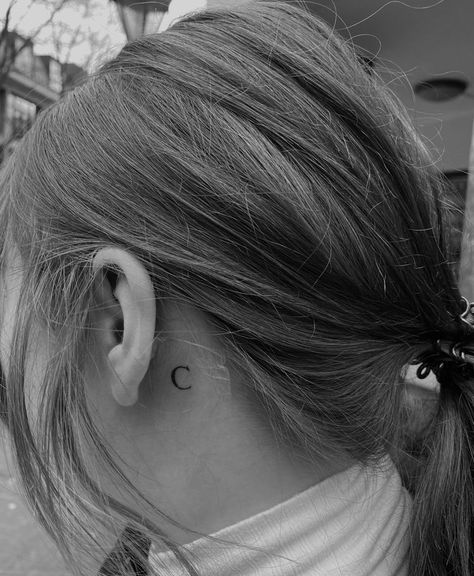 Letter Z Tattoo Ideas, C Initial Tattoo Letter C, Tiny C Tattoo, Letter C Initial Tattoo, Small C Tattoo Letter, C Tatoos Letter, Dainty Family Tattoos, Initial C Tattoo, Initial Tattoo C