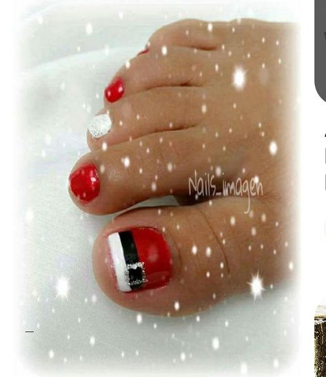 Diy Christmas Toenails Easy, Santa Toe Nails, Christmas Toe Nails 2023, Christmas Gel Toe Nails, Christmas Toenails 2023, Christmas Toenails Designs Toe, Toenail Designs Christmas, Easy Christmas Toe Nail Designs, Toe Nail Christmas Designs