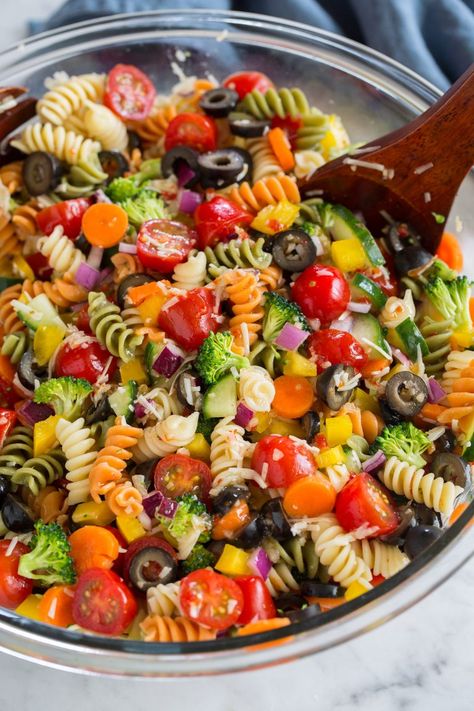 Easy Pasta Salad Recipe (The Best!) - Cooking Classy Tropisk Fest, Salad Macaroni, Risotto Alla Milanese, Veggie Pasta Salad, Resep Pasta, Cold Pasta Salad Recipes, Pasta Salad Dressing, Resep Salad, Easy Pasta Salad Recipe