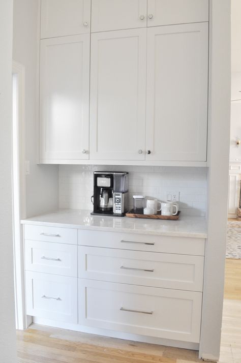 Ikea Kitchen Farmhouse Style, Off White Ikea Kitchen Cabinets, Ikea Kitchen Inspiration White, Ikea Kitchen Cabinets Ideas Small Spaces, Ikea Kitchen Ideas White, Ikea Kitchen Door Fronts, Ikea Axstad Kitchen White, Ikea Kitchen Inspiration Small Spaces, Ikea Kitchen With Island