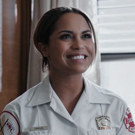 Chicago Fire Gabby, Gabriela Dawson, Gabby Dawson, Chicago Fire Dawsey, Monica Raymund, Chicago Girls, Fire Icons, Female Firefighter, Chicago Family