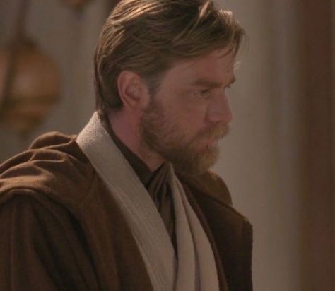 Obi Wan Kenobi Revenge Of The Sith, Obi Wan Revenge Of The Sith, Iain Mccaig, Ewan Mcgregor Obi Wan, Star Wars Obi Wan, Revenge Of The Sith, The Sith, Christmas Calendar, Beacon Of Light