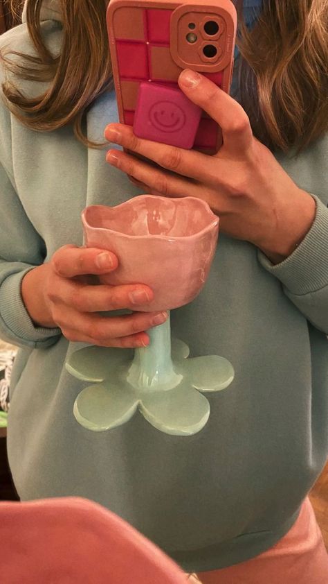 Ceramic Goblet, Diy Pottery Painting, Sculpture Art Clay, Air Dry Clay Projects, Cerámica Ideas, Clay Diy Projects, Diy Ceramic, Tanah Liat, Flower Cup