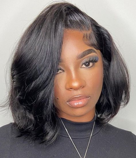 Side Part Bangs Wig, Side Part Bob With Bangs, Bob Weave Styles, Medium Length Weave, Layered Bob Hairstyles For Black Women, Weave Bob Hairstyles, Blonde Weave, Bob Weave, 22 Birthday