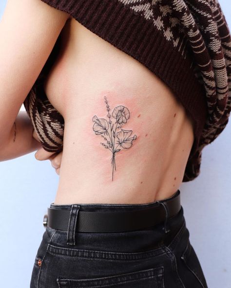 Pea Tattoo, Sweet Pea Tattoo, Body Markings, Lavender Bunch, Flower Bouquet Tattoo, Waist Tattoos, Lavender Tattoo, Ribcage Tattoo, Finger Tats