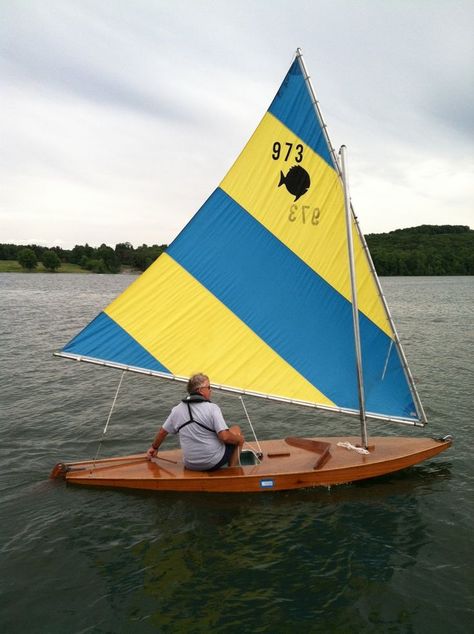 Wooden sunfish sailboat. Tiny Sailboat, Sailboat Diy, Sunfish Sailboat, Small Sailboats, Sailing Adventures, Wood Boats, Boat Stuff, Charter Boat, Sailing Boats