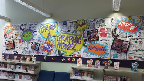 Graphic novel/ Manga Graphic Novel Display, School Library Book Displays, Library Signage, Scholastic Book Fair, Community Library, Middle School Libraries, Library Themes, Library Book Displays, Library Bulletin Boards