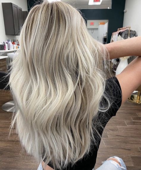 Blonde Highlights Hair Color Ideas, Hair Color Blonde Balayage, Blonde Money Piece, Blonde Highlights Hair, Blond Hairs, Blonde Beige, Natural Blonde Hair, Bombshell Blonde, Pretty Blonde Hair