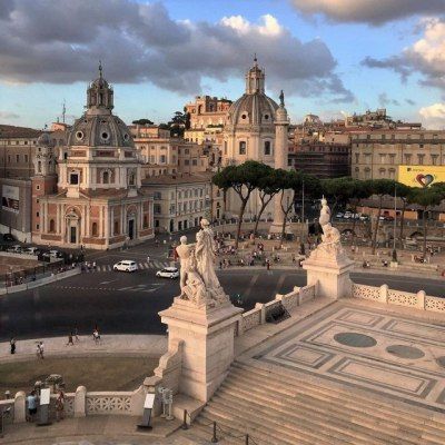 Piazza Venezia, Rome, Italy Destinations Aesthetic, Wanderlust Aesthetic, Artistic Architecture, Historical Places, Photography Travel, Travel Goals, Wanderlust Travel, Travel Inspo, Pretty Places