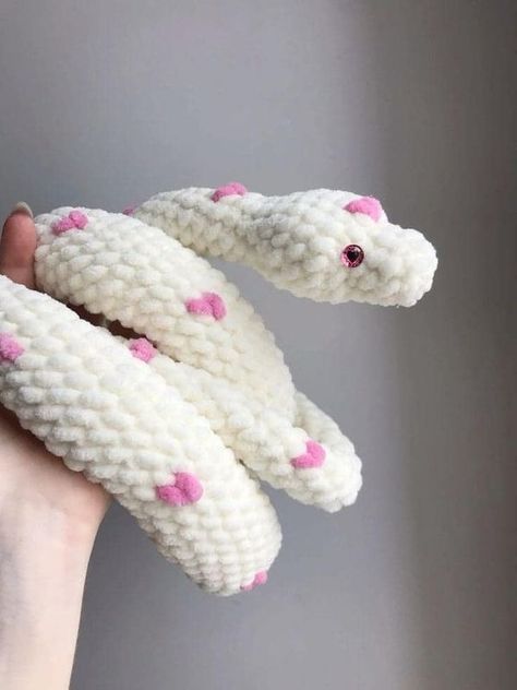 Eumoirous. Giant Crochet Snake, Crochet Snakes, Snake Crochet, Crochet Snake, Yarn Projects Crochet, Hognose Snake, Easy Crochet Animals, Cute Snake, Diy Art Projects