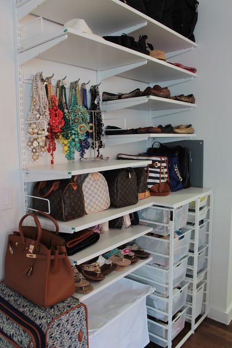 HOME PLATE: Apartment Tour Part 2 Fashion Apartment, Contemporary Closet, Organized Closet, Closet Vanity, College Organization, Apartment Tour, City Fashion, Dream Closets, Apartment Decorating