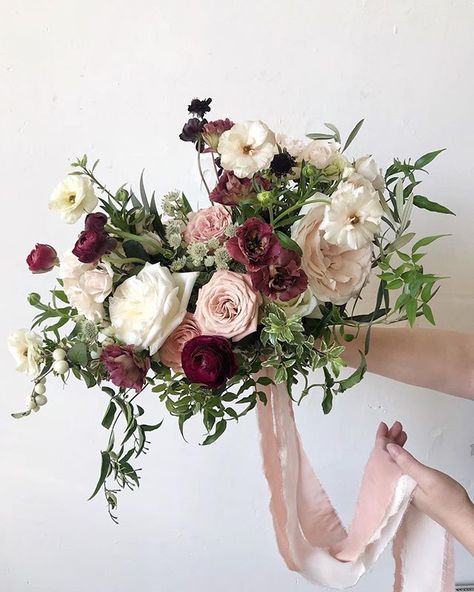 Sarah | Mulberry & Moss (@mulberryandmoss) • Instagram photos and videos Succulent Centerpiece Wedding, Succulent Wedding Centerpieces, Wedding Bridesmaid Bouquets, Succulent Centerpiece, Tropical Wedding Flowers, Wedding Bouquets Bride, Centerpiece Wedding, Bouquets Wedding, Bridesmaid Bouquets