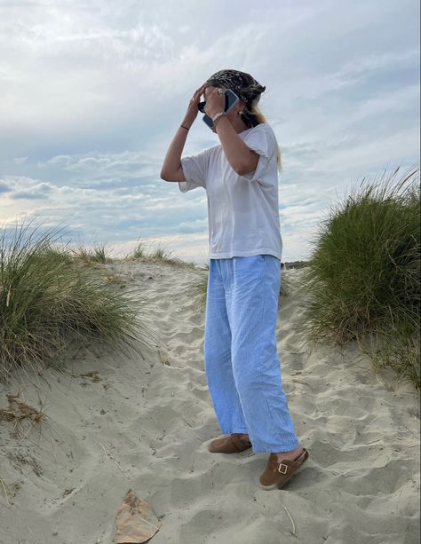 @Abigailliddiard Fisherman Outfit Aesthetic, Salty Granola Outfits, Salted Granola Outfits, Modest Beach Outfit, Outfits Granola, Salty Granola, Pnw Summer, Back To College Outfits, Surfer Outfit