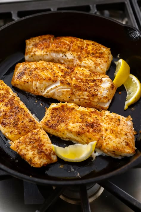 How Long To Cook Halibut In Pan, Pan Seared Halibut Recipes Butter, Halibut Pan Fried, Cooking Halibut On Stove, Pan Seared Haddock Recipes, Halibut Pan Seared, Pacific Halibut Recipe, Haddock Recipes Pan Seared, Best Way To Cook Halibut