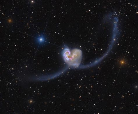 The Antennae, Two Galaxies Complete A Heart Galaxy Profile Picture, Galaxy Pfp, Am I Falling In Love, Heart Nebula, Heart Galaxy, Galaxy Heart, Heart Pfp, Aesthetic Bg, Fallen Star