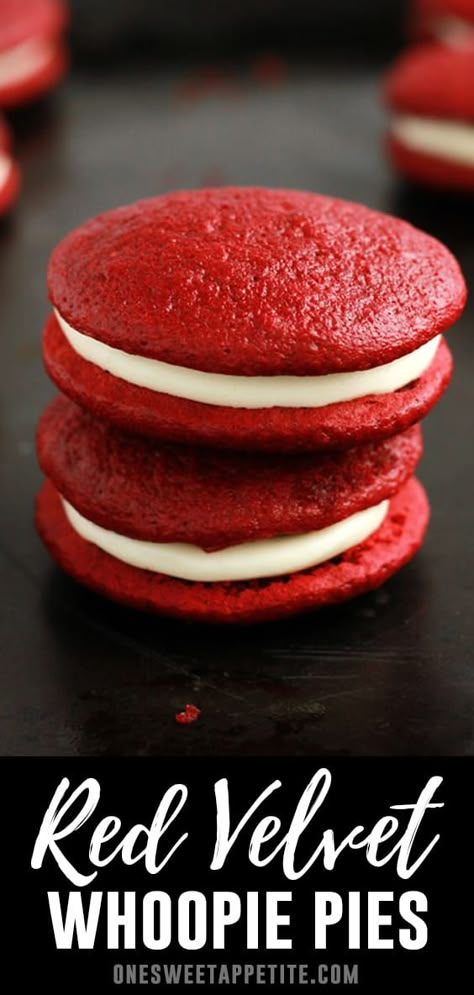 Cake Mix Whoopie Pies, Whoopie Pie Filling, Red Velvet Whoopie Pies, Simple Cookie, Chocolate Chip Shortbread Cookies, Whoopie Pie Recipe, Quick Cookies, Salted Caramel Mocha, Red Velvet Cake Mix