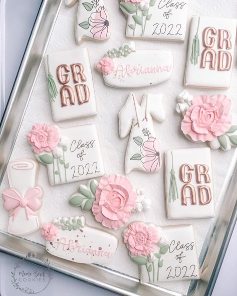 Jessica Klatte on Instagram: “Graduation season is finally winding down. Florals were popular this year, and I am here for it! 🙋🏼‍♀️ • • #MamaBirdCookies #MamaBirdBakery…” Flower Graduation Cookies, Pink And Orange Graduation Cookies, Pink Graduation Cookies Decorated, Floral Grad Cookies, Sweet 16 Cookies Decorated Rose Gold, Floral Graduation Party, Bird Cookies, Backyard Graduation Party, Senior Graduation Party