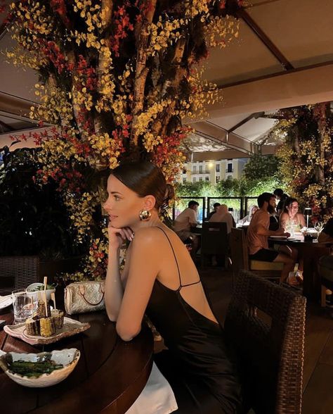 Black Slip Dress Outfit, Restaurant Lifestyle, Night Dinner Outfit, Slip Dress Outfit, Restaurant Pictures, Elegant Restaurants, Madrid Travel, Restaurant Photos, Spring Outfit Ideas