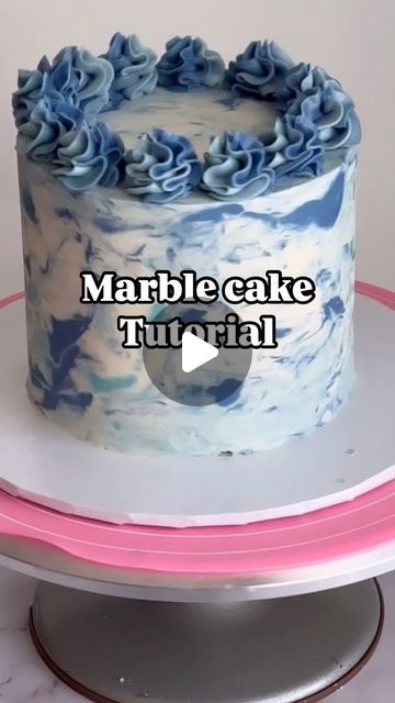 Janet Usha Janifar on Instagram: "Buttercream Marble cake Tutorial #buttercreammarbletutorial #buttercreammarble #cakereels #caketutorial #cakedecorating #cakesofinstagram" Italian Cream Cake Decoration, Blue Marble Cake Buttercream, Blue Marble Fondant Cake, Marble Design Cake, Buttercream Designs Cake, Buttercream Marble Effect, How To Marble Buttercream, Edible Images On Cakes, Marble Cake Design Buttercream