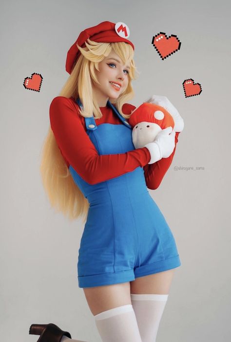 Mario Costume Women, Super Mario Cosplay, Shirogane Sama, Mario Cosplay, Peach Cosplay, Mario Costume, Halloween Costume Outfits, Me And Who, Costume Outfits