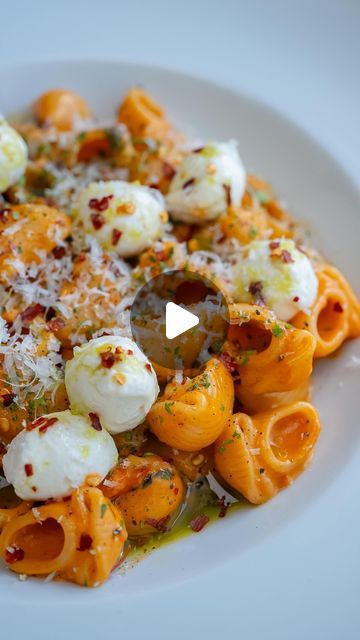 Yarin Shachagi on Instagram: "Cherry Tomato & Basil Pasta

This pasta is my go-to for a dinner that feels fancy while still being fairly easy to make. I like to add fresh herbs and a bit of basil oil to enhance the flavors. The Mozzarella pearls also lend a nice creaminess to the rich cherry tomato sauce.

Ingredients:

- 1/2 pound pasta
- 1 cup heavy cream
- 3/4 cup grated Parmesan cheese (reserve some for serving)
- 1 tablespoon tomato paste
- 4-6 garlic cloves, minced
- 1/4 cup white wine
- 1 teaspoon chili flakes (reduce if preferred less spicy)
- 2 teaspoons black pepper
- Kosher salt, to taste
- 4 tablespoons olive oil or unsalted butter
- 1 1/2 cups cherry tomatoes, halved
- 2 tablespoons fresh basil, chopped
- ⁠1 teaspoon fresh oregano (optional)

For Serving:
- 2 tablespoons fresh Fresh Tomato Pasta, Mozzarella Pearls, Mozzarella Pasta, Cherry Tomato Recipes, Cherry Tomato Sauce, Tomato Basil Pasta, Potato Pasta, Cherry Tomato Pasta, Basil Oil