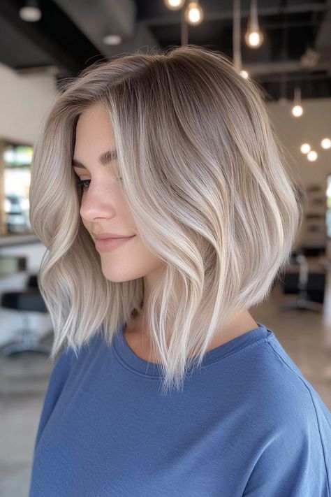 Balayage Hair Blonde Bob, Blonde Hair Inspiration Short, Short Haircut Blonde, Short Blonde Hair Bobs, Bob Hair Ideas, Balayage Hair Blonde Short, Hair Ideas For Women, A Line Bob, Bob Hair Color