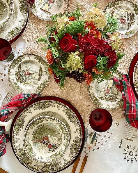 Day 5 of the Turkey Table Challenge! 🦃 #turkeytablechallenge “Johnson Brothers England Friendly Village”. A favorite transferware pattern … | Instagram Johnson Bros Friendly Village, Turkey Table, Christmas Tables, Grandmillenial Style, Christmas China, Harvest Table, Thanksgiving Tablescapes, Beautiful Table Settings, Red Table