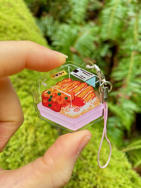 Cute Acrylic Keychains, Curry Bento, Food Keychains, Keychain Art, Cute Merchandise, Food Keychain, Bento Food, Katsu Curry, Kawaii Keychain