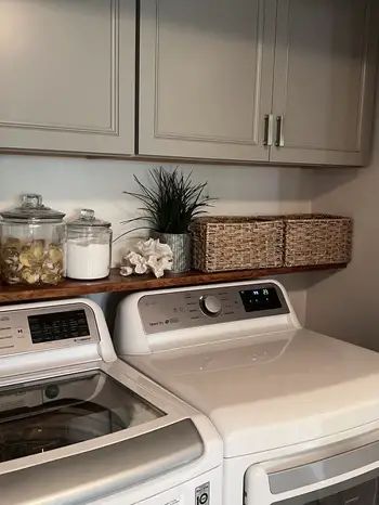 32 Laundry Room Ideas To Maximize Your Space - Cannibal NYC Laundry Room Shelf Organization Ideas, Laundry Room Closet Ideas, Small Laundry Closet, Laundry Room Decor Ideas, Laundry Room Organization Ideas, Rustic Laundry, Laundry Room Countertop, Laundry Room Colors, Laundry Room Hacks