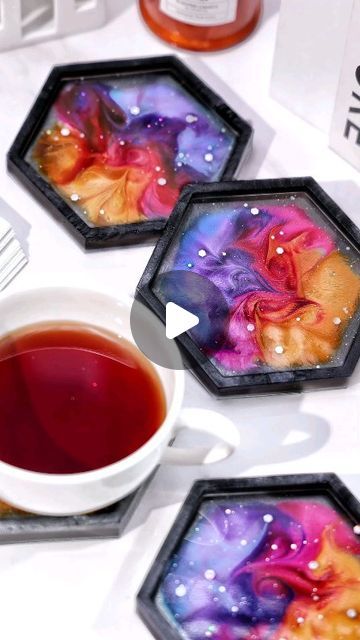 Coloring Epoxy Resin, Resin Coaster Ideas Diy, Epoxy Alcohol Ink, Alcohol Ink Resin Coasters, Epoxy Coaster Ideas, Amazing Resin Ideas, Epoxy Coasters Diy, Resin Epoxy Ideas, Resin Coasters Ideas