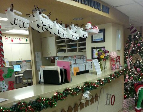 Thanks to the nurses at St. Joseph's Hospital, 6H, Phoenix for providing some Christmas cheer for those in the hospital during the holidays. Check out Santa's bed pan sleigh and urinal reindeer. Hospital Fall Decorations, Hospital Christmas, Christmas Nursing Home Decorations, Hospital Ward Christmas Decorations, Christmas Decorations Hospital, Nursing Station Christmas Decorations, Christmas Decor Hospital, Christmas Hospital Decorations, Nurse Station Christmas Decorations