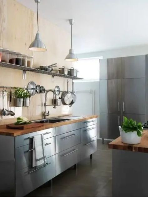 Stainless Steel Kitchen Design, Industrial Decor Kitchen, Free Standing Kitchen Cabinets, Stainless Steel Kitchen Cabinets, Steel Kitchen Cabinets, Wooden Countertops, Dirty Kitchen, Industrial Kitchen Design, Stainless Kitchen