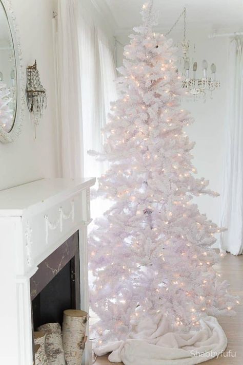 Toronto Christmas, White Xmas Tree, White Christmas Tree Decorations, White Christmas Tree Ideas, Chirstmas Decor, Christmas Tree Pictures, White Trees, Bedroom Christmas, A White Christmas